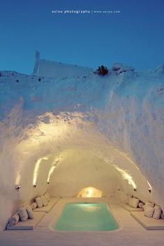 Cave hot tub | Santorini, Greece