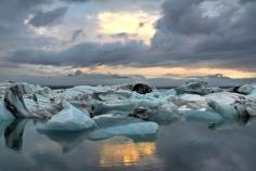 
                    
                        This is not an Icelandic hidden secret but I had to share it because it is an incredible location. Huge icebergs of many colors, including some intense blue, floating towards the see with the glacier in the background. A very unique place! More photos and travel planning tips on my post: www.zigzagonearth... Discovered by Claire Robinson at Jökulsárlón, Iceland
                    
                