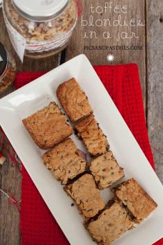 
                        
                            Toffee Blondies in a Jar - perfect holiday gift!
                        
                    