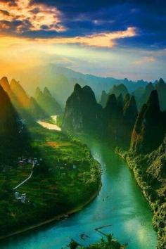 
                    
                        Mount Xiang Gong. Guilin, China.
                    
                