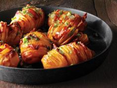 
                    
                        Bacon Hasselback Potatoes Recipe : Food Network Kitchen : Food Network - FoodNetwork.com
                    
                