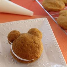 
                    
                        mickey-pumpkin-whoopie-pies-recipe-photo-420x420-clittlefield-00d
                    
                