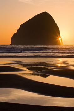 
                    
                        Haystack Rock
                    
                