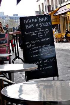 
                    
                        Your link to David Lebovitz's article about the pedestrian-friendly street, Rue Montorgueil in the Les Halles area, and the best food shops, bakeries, chocolate shops, restaurants and lively cafes to visit there.
                    
                