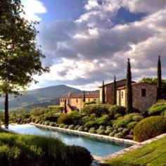 
                    
                        Habitually Chic®: Castello di Reschio
                    
                