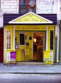 
                    
                        Adele's Family ~ an "American" coffee shop serving up bagels and other American treats in Paris on Rue d'Argout near the trendy shopping district of Etienne Marcel.
                    
                