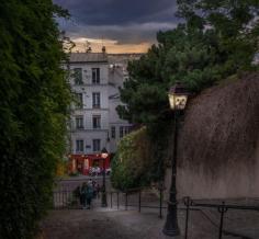 
                    
                        Climbing up Montmartre
                    
                