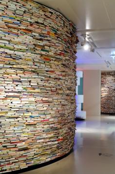 
                    
                        The new permanent exhibit at the Children’s Book Museum in The Hague has walls made out of a whopping 40,000 books. - WOW!
                    
                