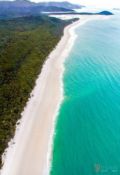 
                    
                        Whitehaven Beach, Queensland, Australia
                    
                