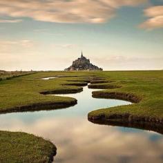 
                    
                        Mont Saint Michel
                    
                