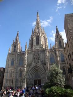 
                    
                        Catedral de Barcelona, Espanha
                    
                