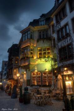 
                    
                        Sidewalk Cafe, Paris, France photo via gilda
                    
                