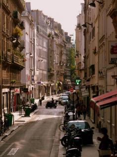 
                    
                        Rue des Vinaigriers, Paris X
                    
                