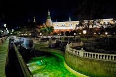 
                    
                        Fountains of Alexandrovsky Gardens by night, with illuminated Kremlin as a backdrop, just outside of Red Square in Moscow, Russia
                    
                