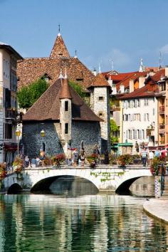 
                    
                        Annecy, France
                    
                