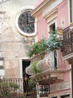 
                    
                        Clock tower, Paris, France
                    
                