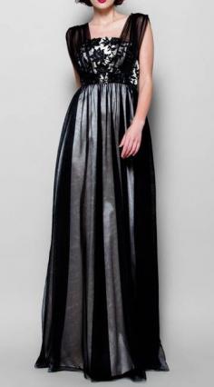 
                    
                        A-line Square Floor-length Tulle Evening Dress
                    
                