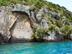 
                    
                        Lake Taupo is a lake situated in the North Island of New Zealand.
                    
                