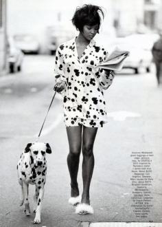 
                    
                        Naomi Campbell reading while walking a dalmatian. Photo by Peter Lindbergh for US Vogue, June 1990.  "Style-conscious — pajamas by Vogue Pattern #7054. Silk charmeuse by Suttter Textile/Equity Fabrics." books0977.tumblr....
                    
                