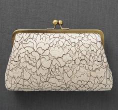 
                    
                        SOIREE CLUTCH
                    
                