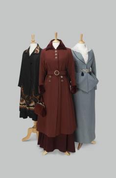 
                    
                        'Downton Abbey' Costumes Come to Asheville's Biltmore Estate
                    
                