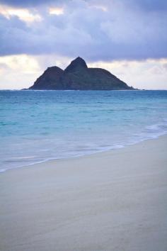 
                    
                        Down at Lanikai Beach, Oahu | Hawaii (by banzainetsurfer)
                    
                