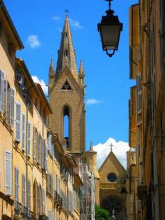 
                    
                        Aix en Provence
                    
                