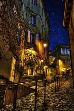 
                    
                        Street of Saint-Emilion by francois gardes on 500px #paris #europe
                    
                