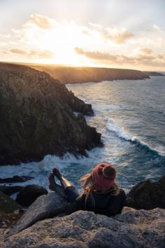 
                    
                        The sea does not reward those who are too anxious, too greedy, or too impatient. One should lie empty, open, choiceless as a beach - waiting for a gift from the sea. ~Anne Morrow Lindbergh
                    
                