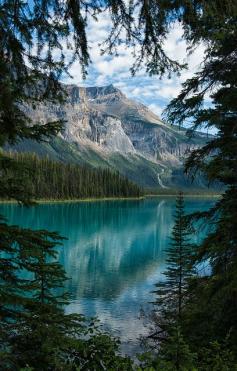 
                    
                        A peek of Emerald Lake, Yoho National Park / Canada (by Kristin...
                    
                