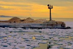 
                    
                        Cold Winter Evening Lake Michigan by Grace Ray on 500px
                    
                