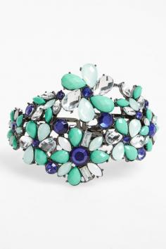 
                    
                        Navette Flower Bracelet
                    
                