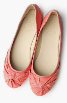 
                    
                        Ballet Shoe Comfort Flat
                    
                