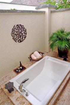 
                    
                        Outdoor Bathtub Pinneys Beach Nevis Villa Paridiso 5 #caribbean #wimcovillas
                    
                