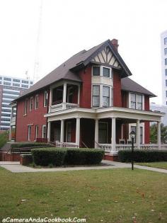 
                    
                        Weekend in Midtown, Atlanta - Margaret Mitchell House
                    
                