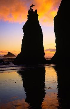 
                    
                        Rialto Beach Sunset - Olympic National Park, Washington
                    
                