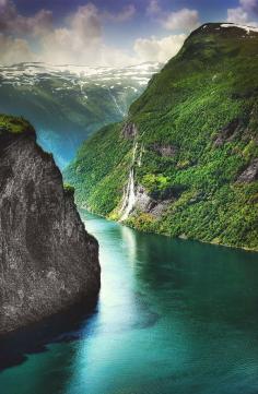 
                    
                        Geiranger, Norway
                    
                