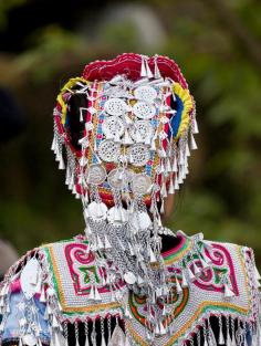 
                    
                        China | Details; Hani Bride | ©Weber Point
                    
                