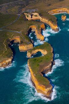 
                    
                        The Great Ocean Road - Victoria, Australia
                    
                