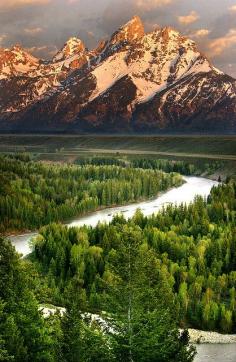 
                    
                        Sunrise at Grand Teton National Park, Wyoming, United States
                    
                