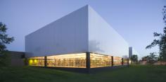 
                    
                        Palo Verde Library / Maryvale Community Center | Wendell Burnette Architects in collaboration with Gould Evans Associates; Photo: Bill Timmerman | Archinect
                    
                