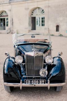 
                    
                        French Chateau wedding - via SMP - Mademoiselle Fiona photo
                    
                