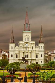 
                    
                        St. Louis Cathedral in old New Orleans French Quarter - Louusiana..
                    
                