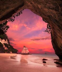 
                    
                        Cathedral Cove - Coromandel Peninsula, New Zealand  ♥ ♥
                    
                