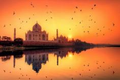 
                    
                        Taj Mahal - Agra, Inde
                    
                