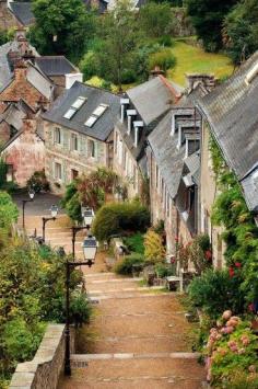 
                    
                        Lannion,France...
                    
                