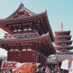 
                    
                        Sensoji Tample, Tokyo. Photo courtesy of readysetjetset on Instagram.
                    
                