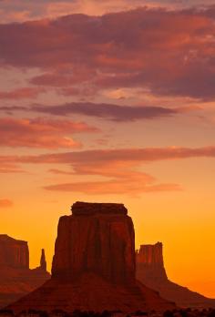 
                    
                        Monument Valley, #Utah.
                    
                