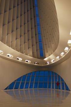 Milwaukee Art Museum Interior by Mike Dykstra, via Flickr