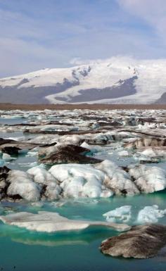 
                    
                        Jökulsárlón iceberg lake in Iceland: one of the best places in the world to see icebergs without spending a lot of money to travel to the (Ant) Arctics!
                    
                